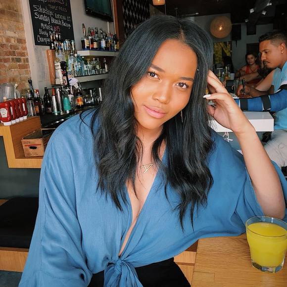 Meet your Posher, Arielle - Picture 1 of 1